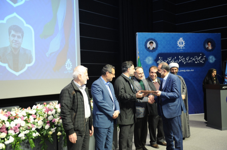 انتخاب رییس دانشگاه جامع علمی کاربردی به عنوان نامآور دانشگاه علم و صنعت ایران